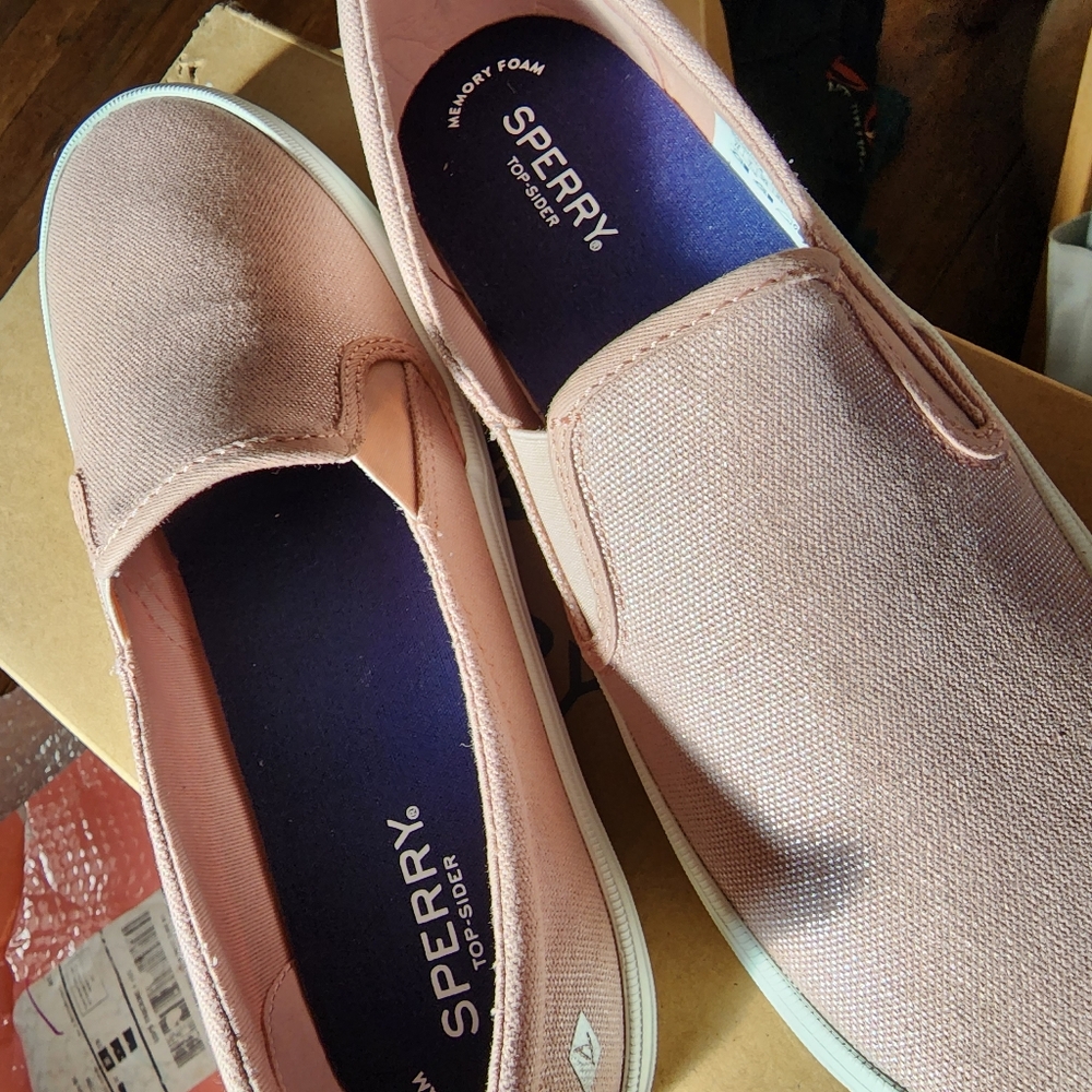 Sperry Women's 9.5 memory foam sparkle blush new in box